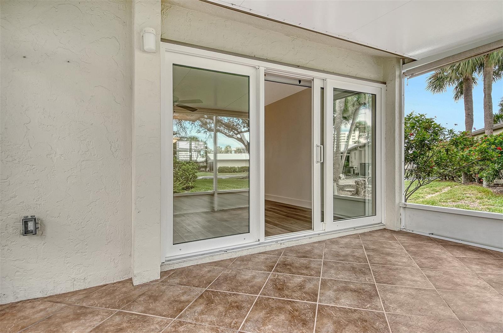 WHISPERING SANDS SEC 5 - Residential
