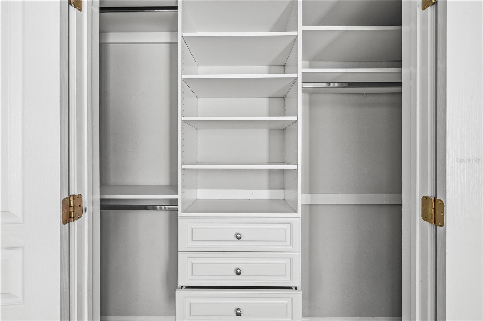 FISHHAWK RANCH TOWNCENTER PHAS - Residential