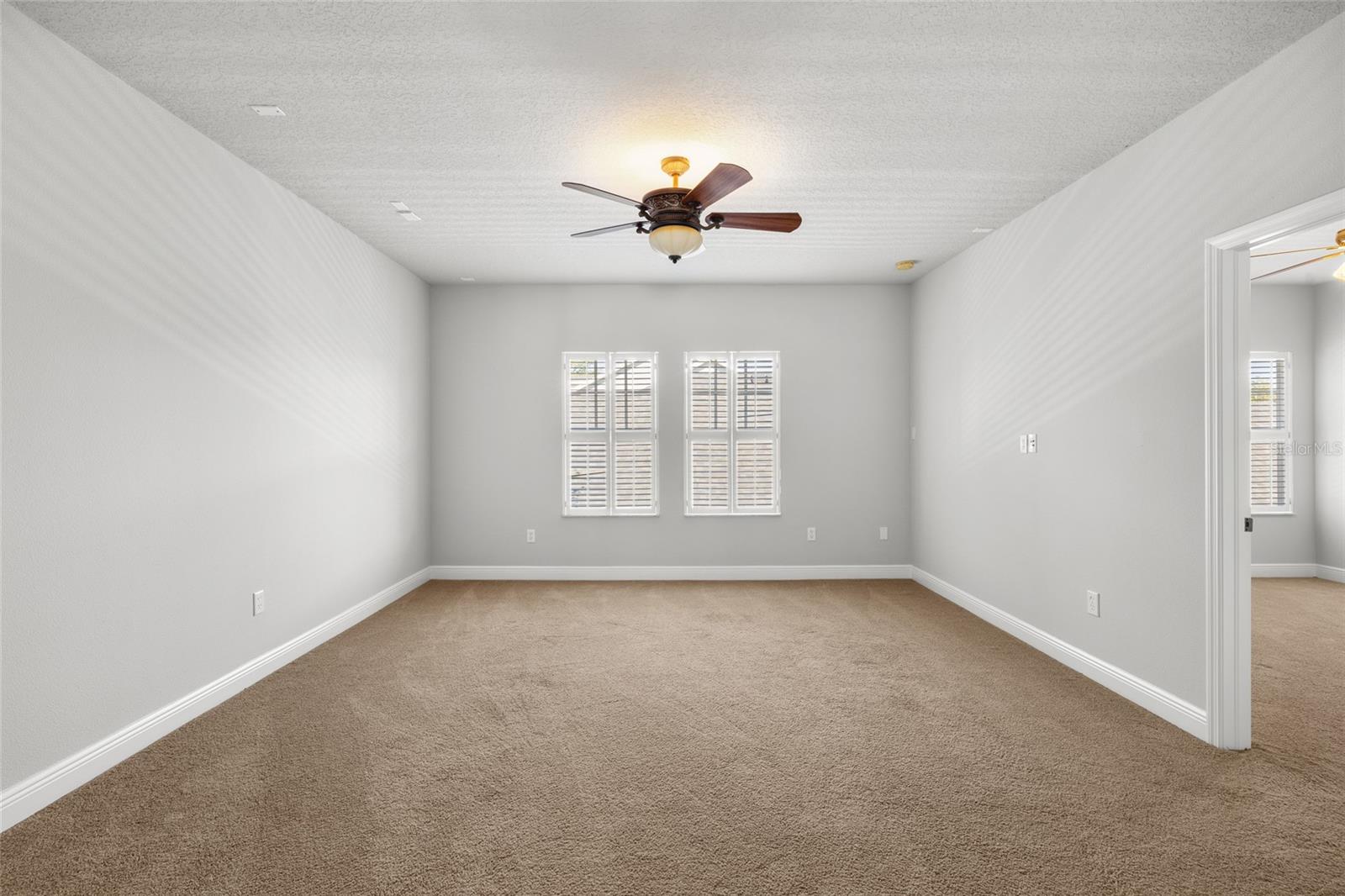 FISHHAWK RANCH TOWNCENTER PHAS - Residential