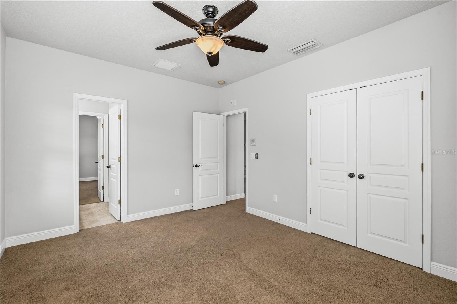 FISHHAWK RANCH TOWNCENTER PHAS - Residential