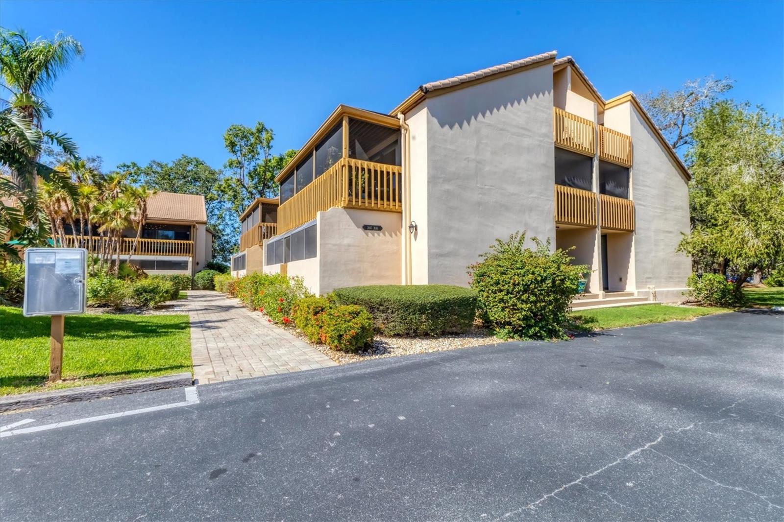 WILLOW GREEN - Residential