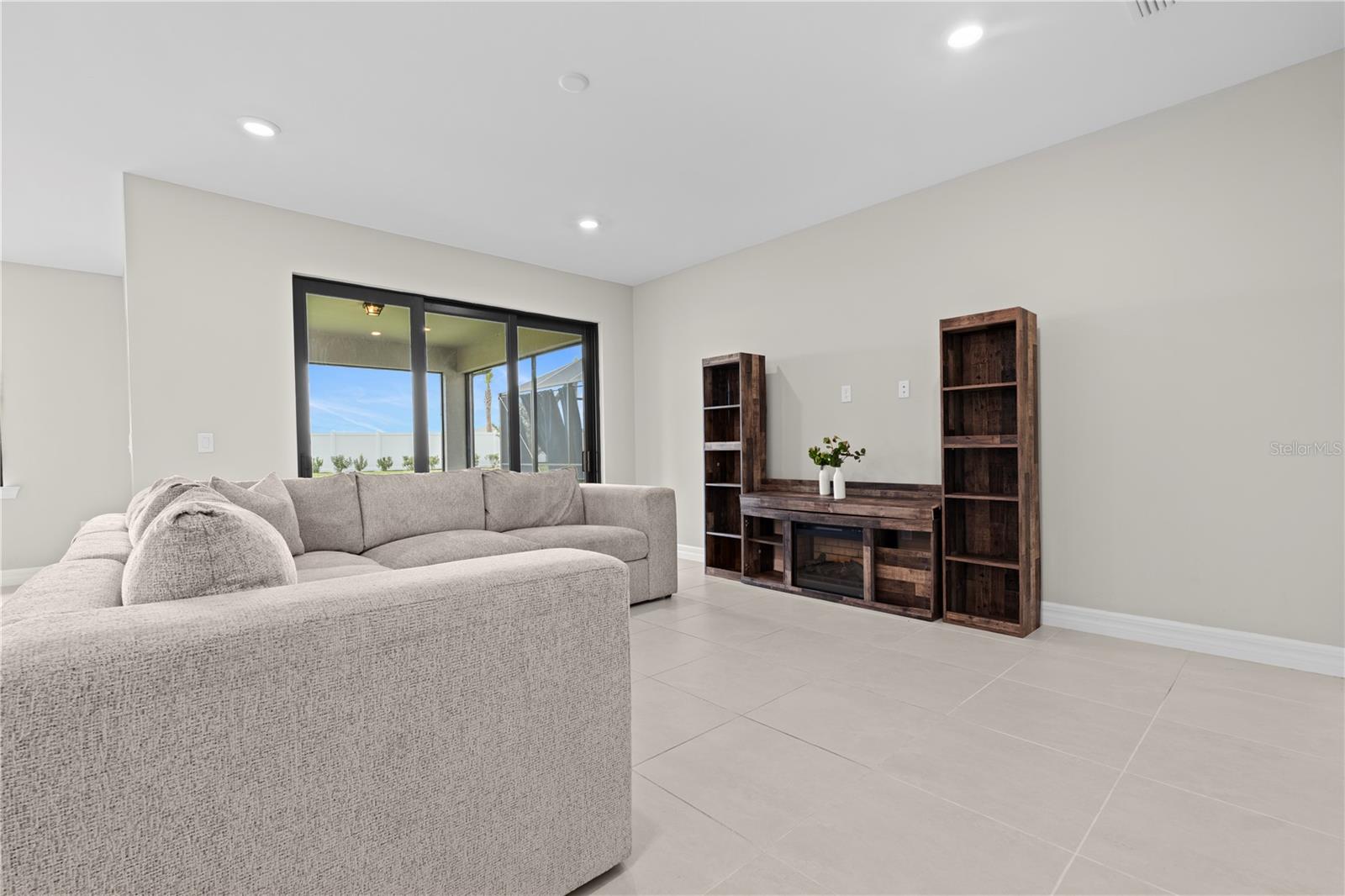 2477 GABEL OAK DRIVE