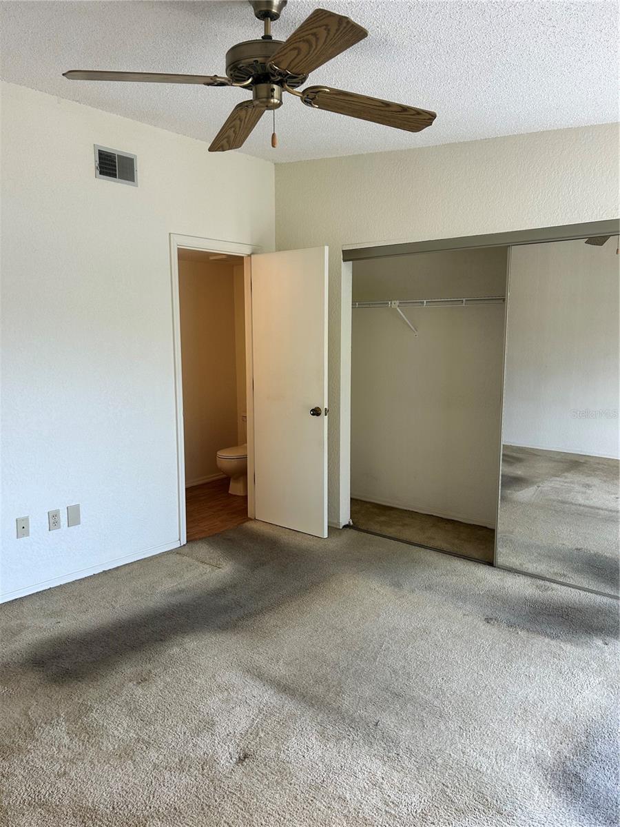 LAKE FOREST CONDO - Residential