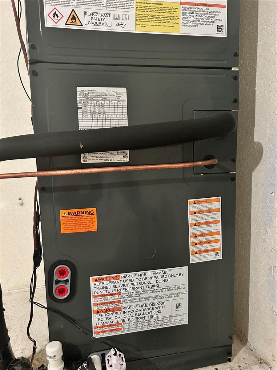 LAKE FOREST CONDO - Residential