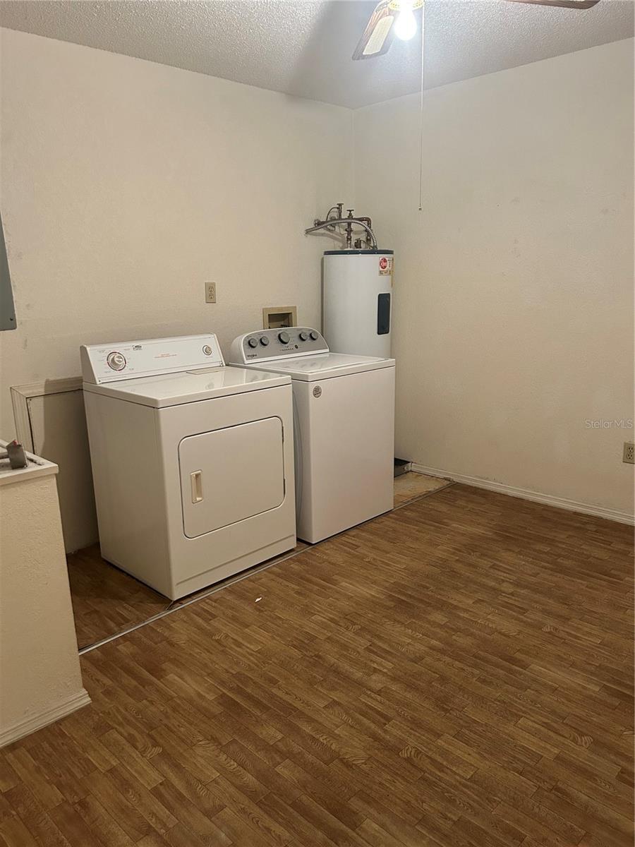 LAKE FOREST CONDO - Residential