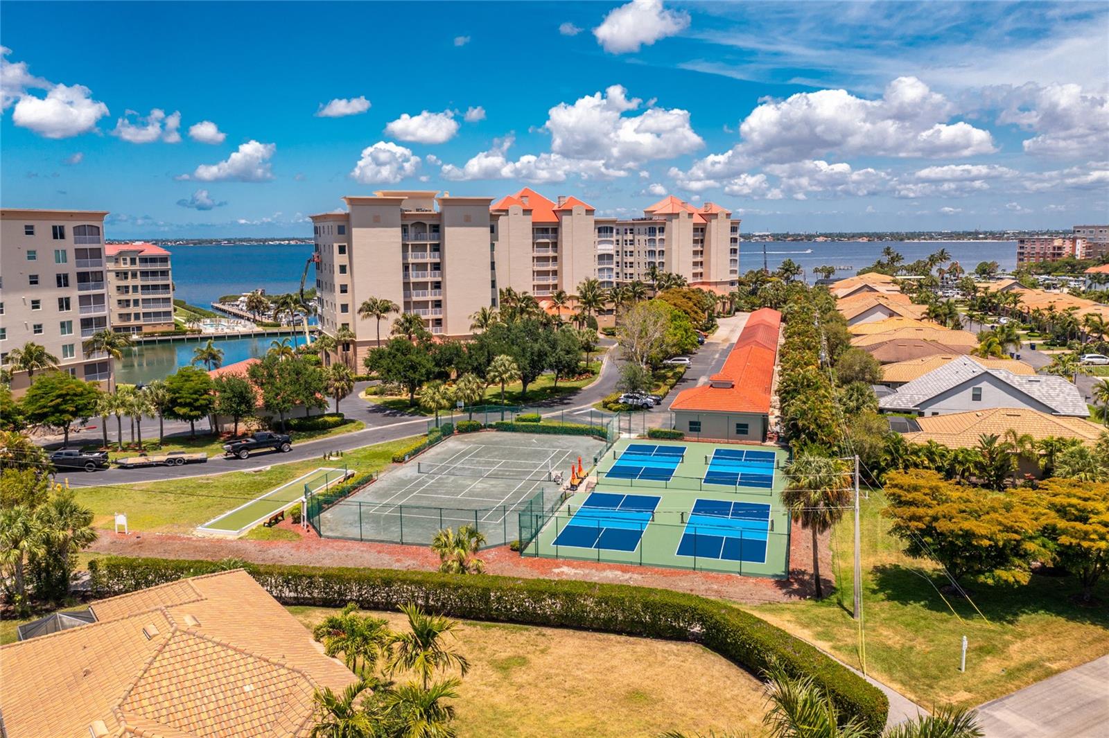 WATERS EDGE 2/PEPPERTREE POIN - Residential