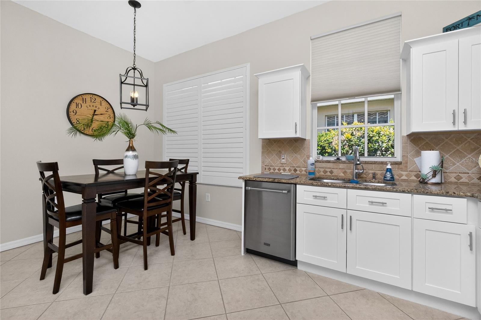 WATERS EDGE 2/PEPPERTREE POIN - Residential