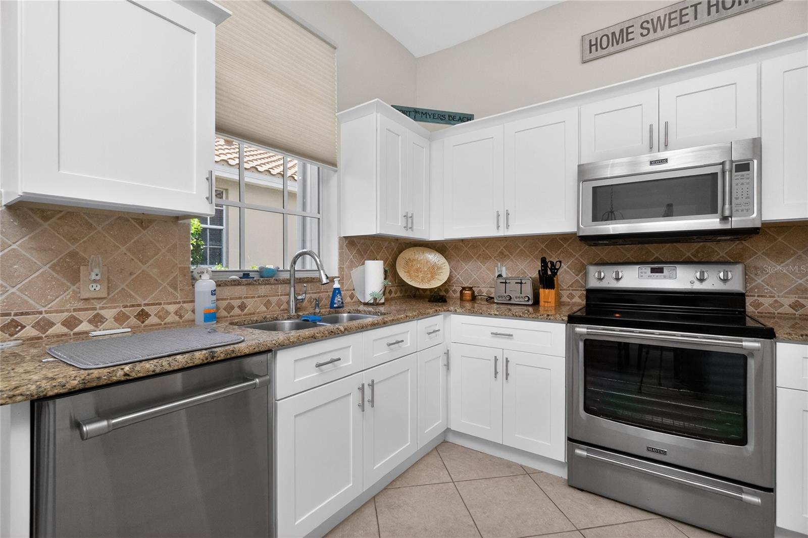 WATERS EDGE 2/PEPPERTREE POIN - Residential