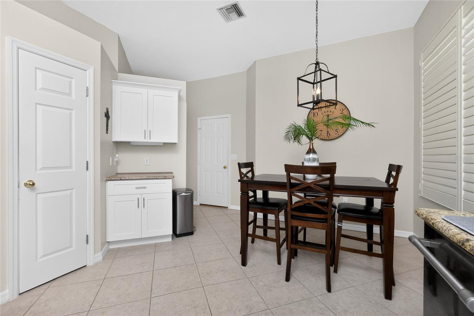WATERS EDGE 2/PEPPERTREE POIN - Residential