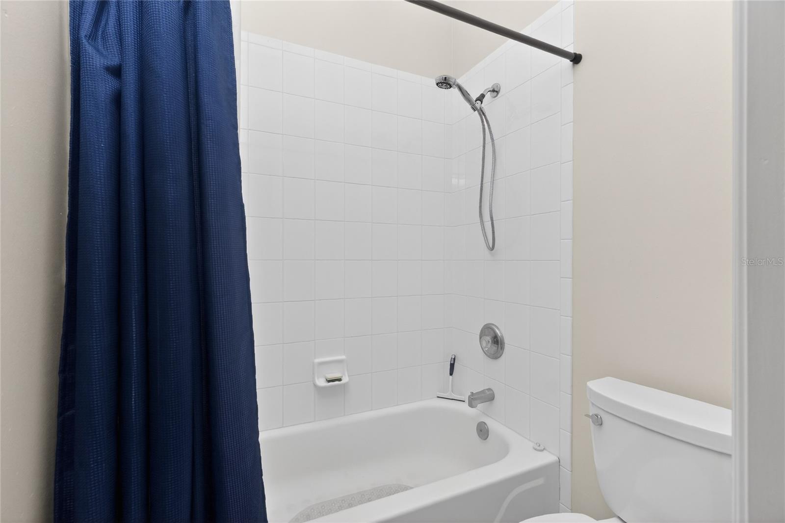WATERS EDGE 2/PEPPERTREE POIN - Residential