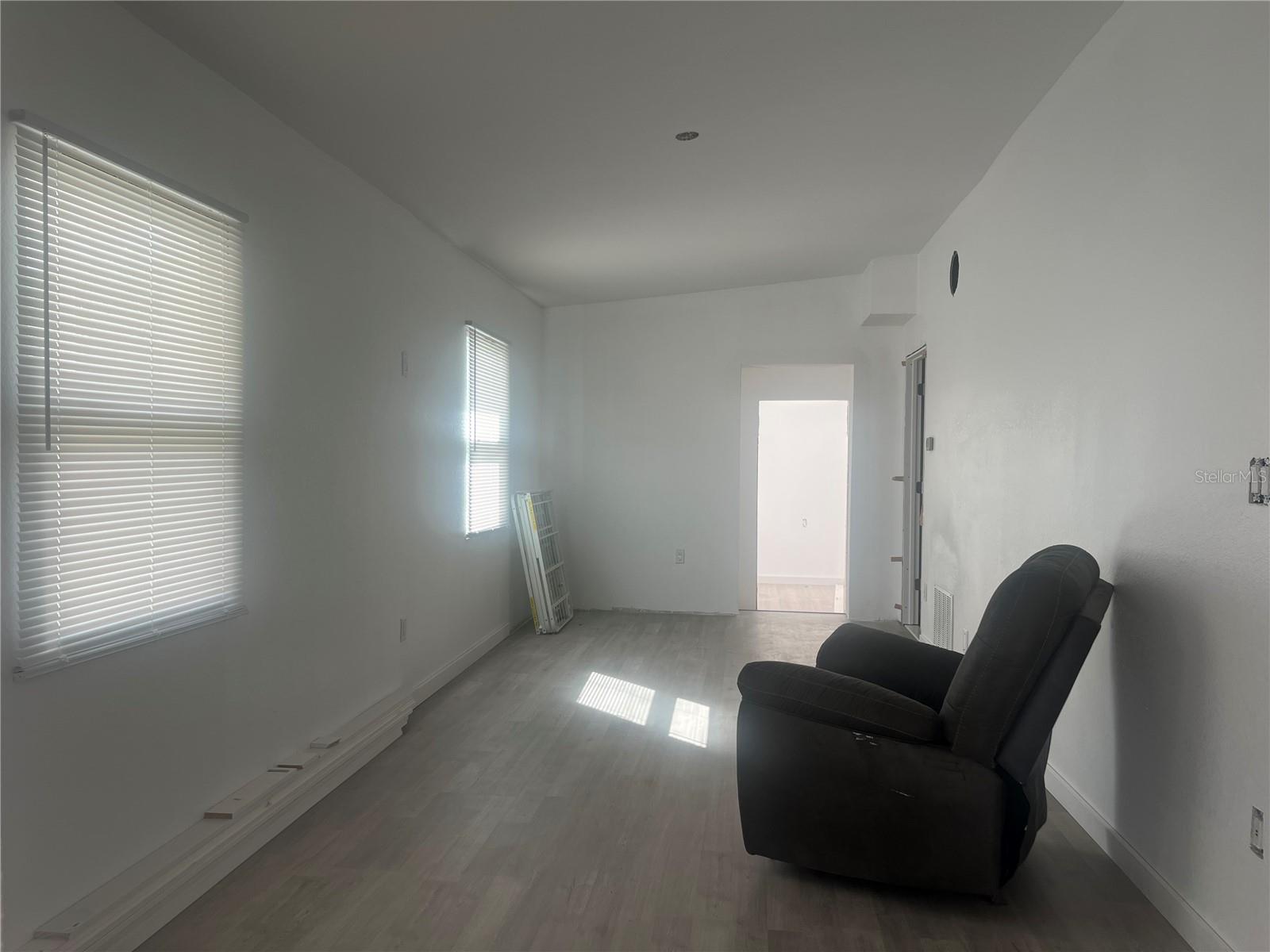 230 WATERWAY CIR NE
