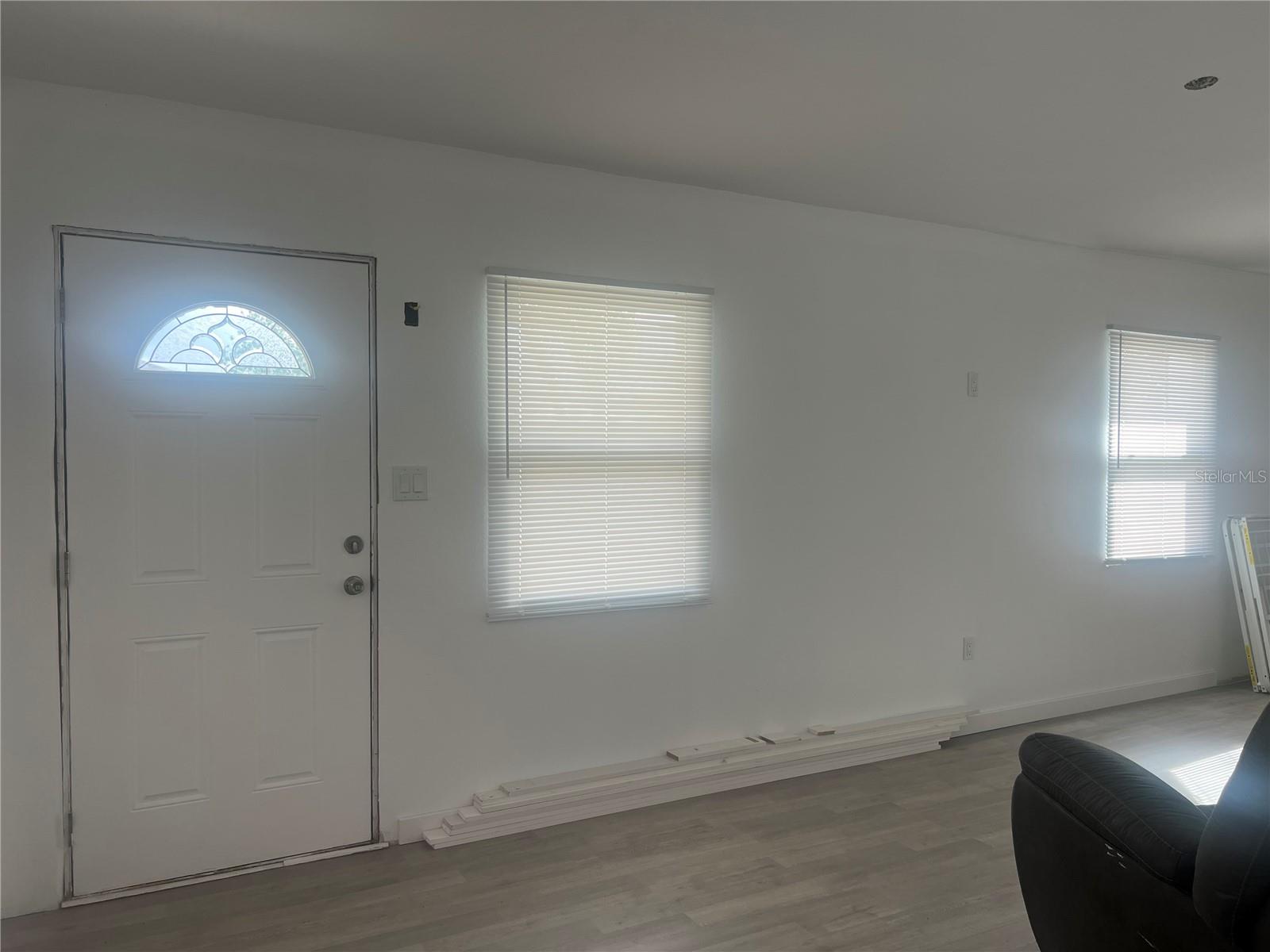 230 WATERWAY CIR NE