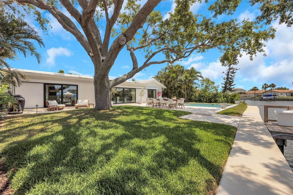 Photo of 2084 Massachusetts Avenue NE, St Petersburg, FL 33703 (MLS # TB8389385)