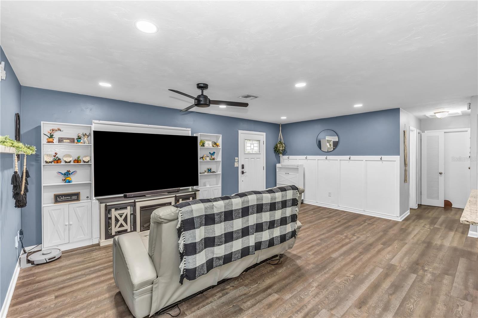 DELTONA LAKES UN 30 - Residential