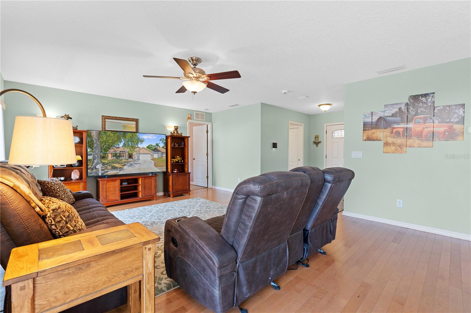 SHADOW BAY - Residential