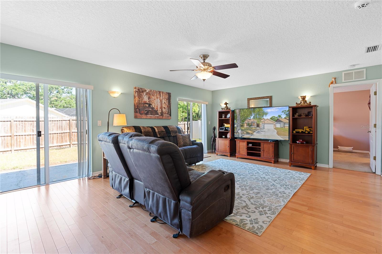 SHADOW BAY - Residential