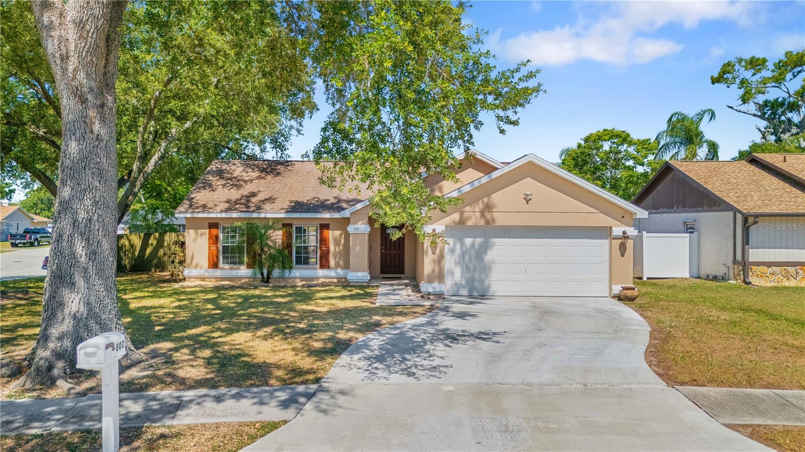 802 SMITH BAY DRIVE
