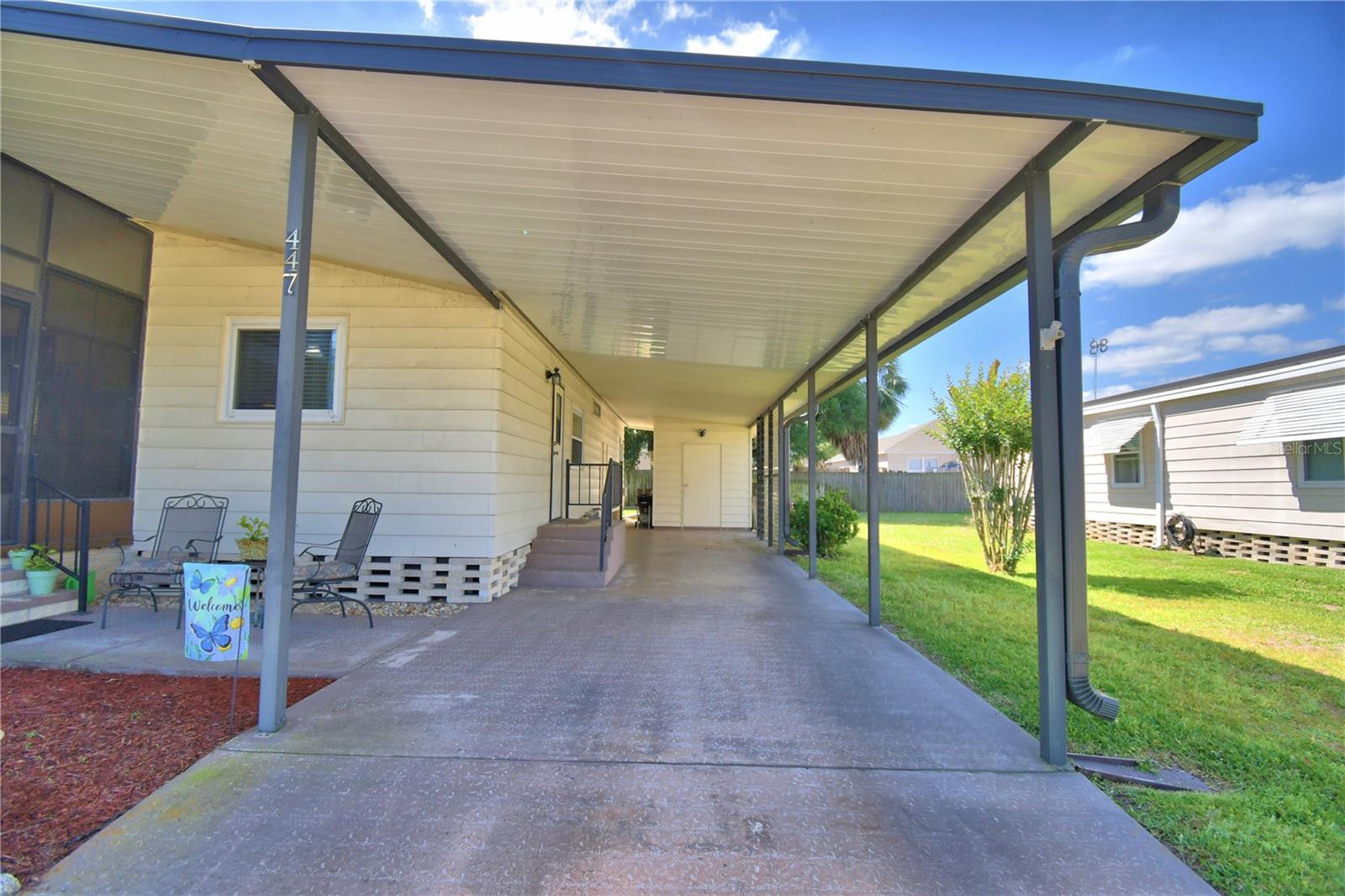 VILLAGE PARK - Residential