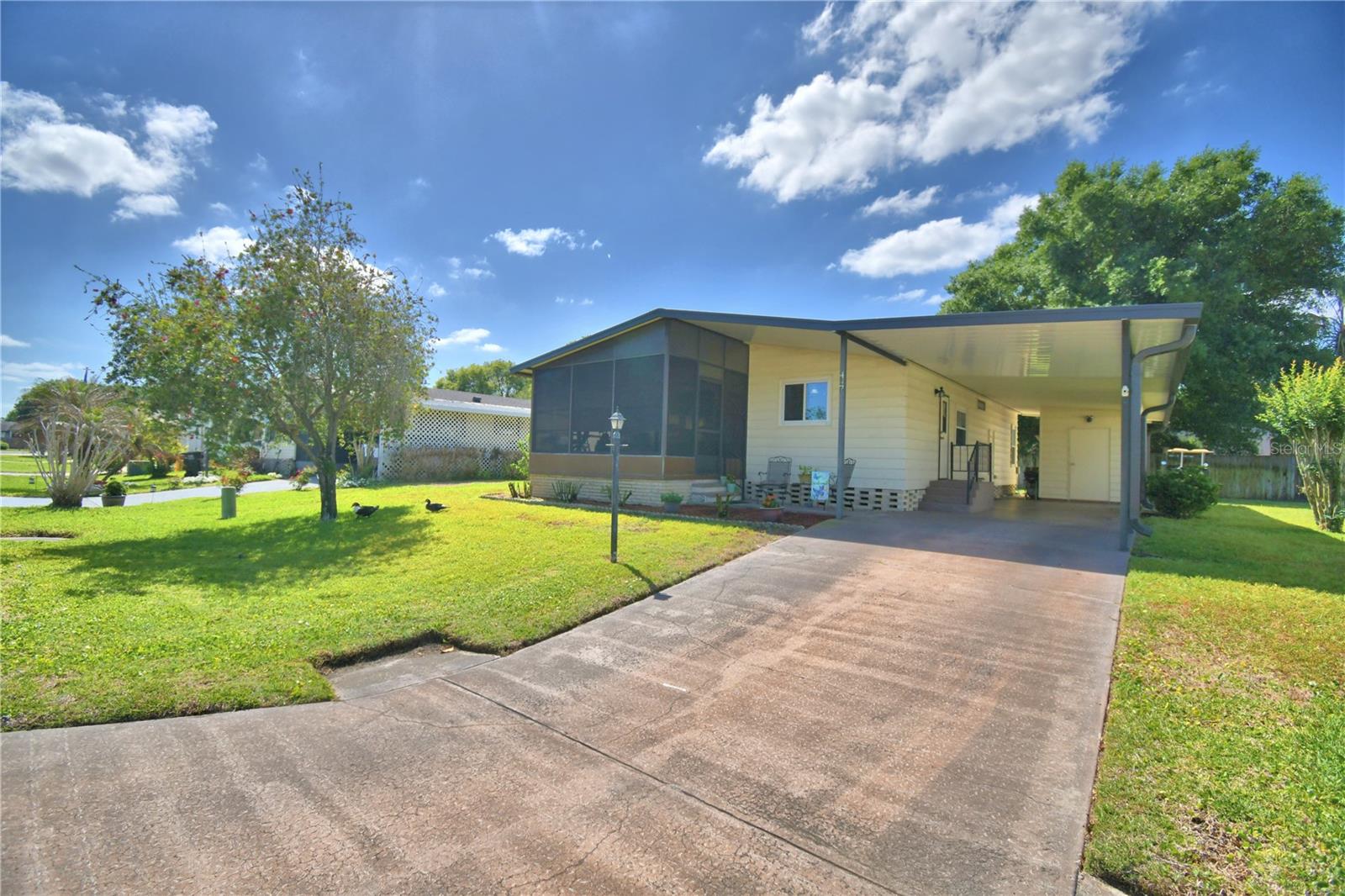 VILLAGE PARK - Residential