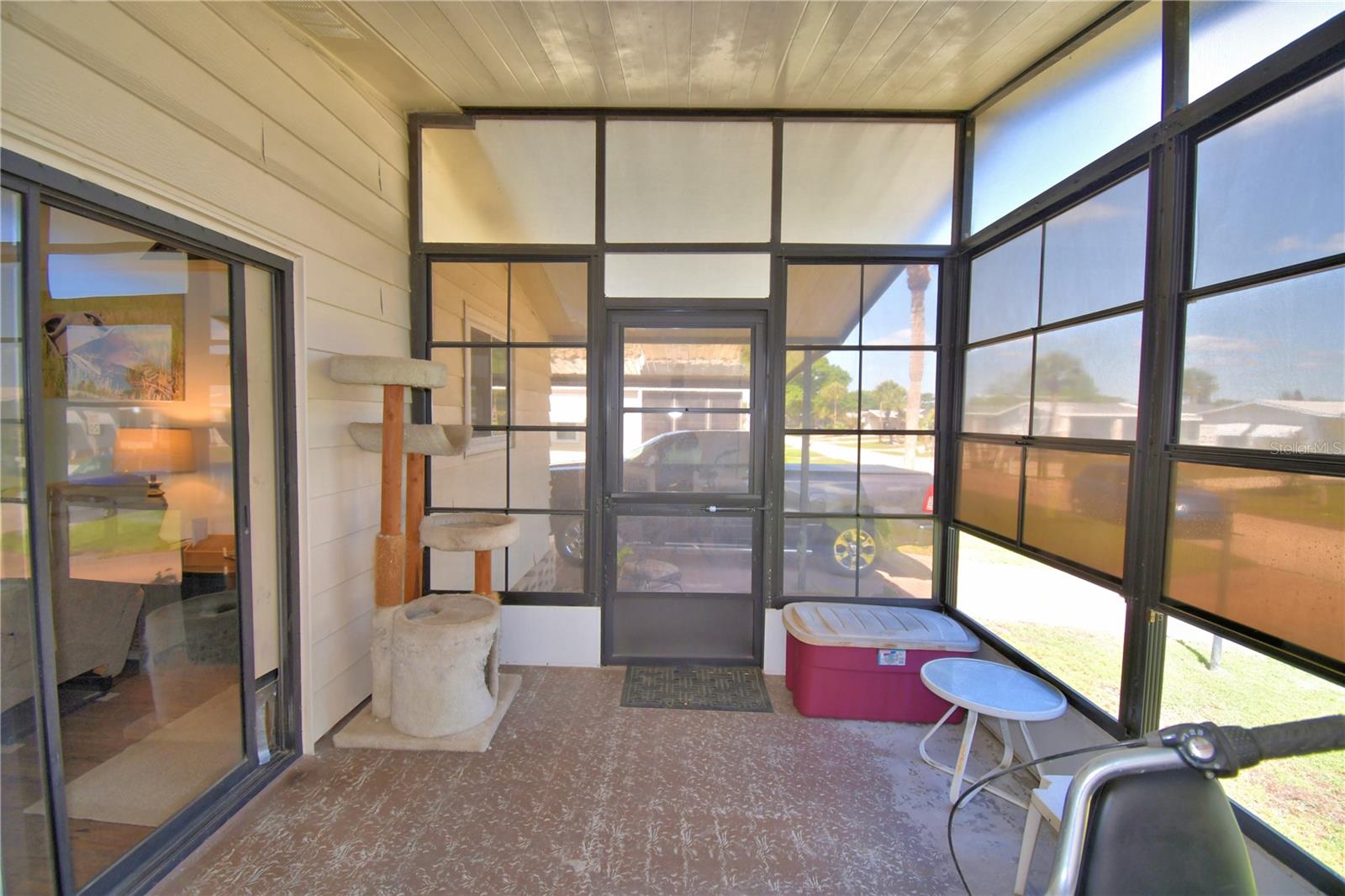 VILLAGE PARK - Residential