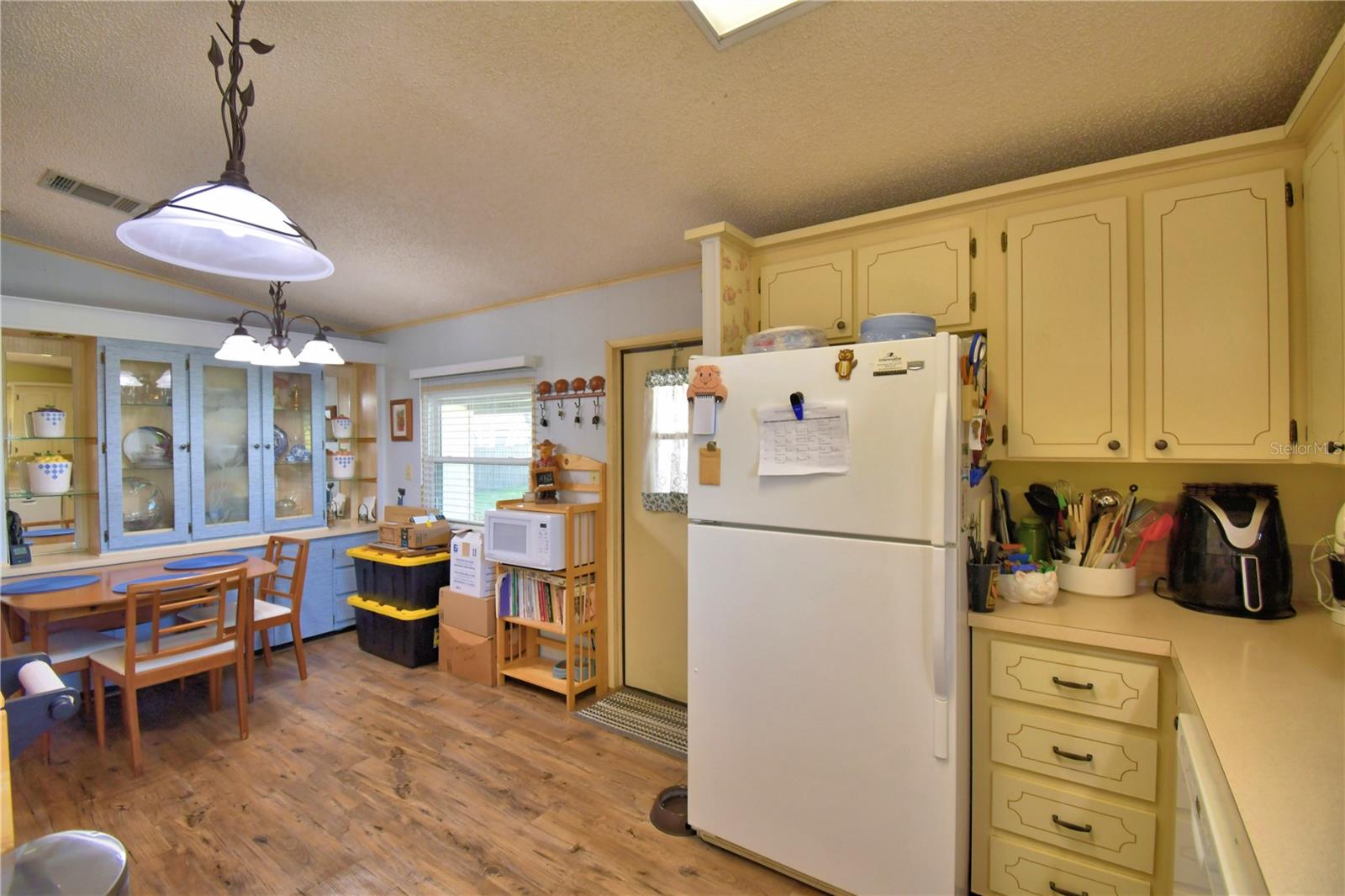 VILLAGE PARK - Residential