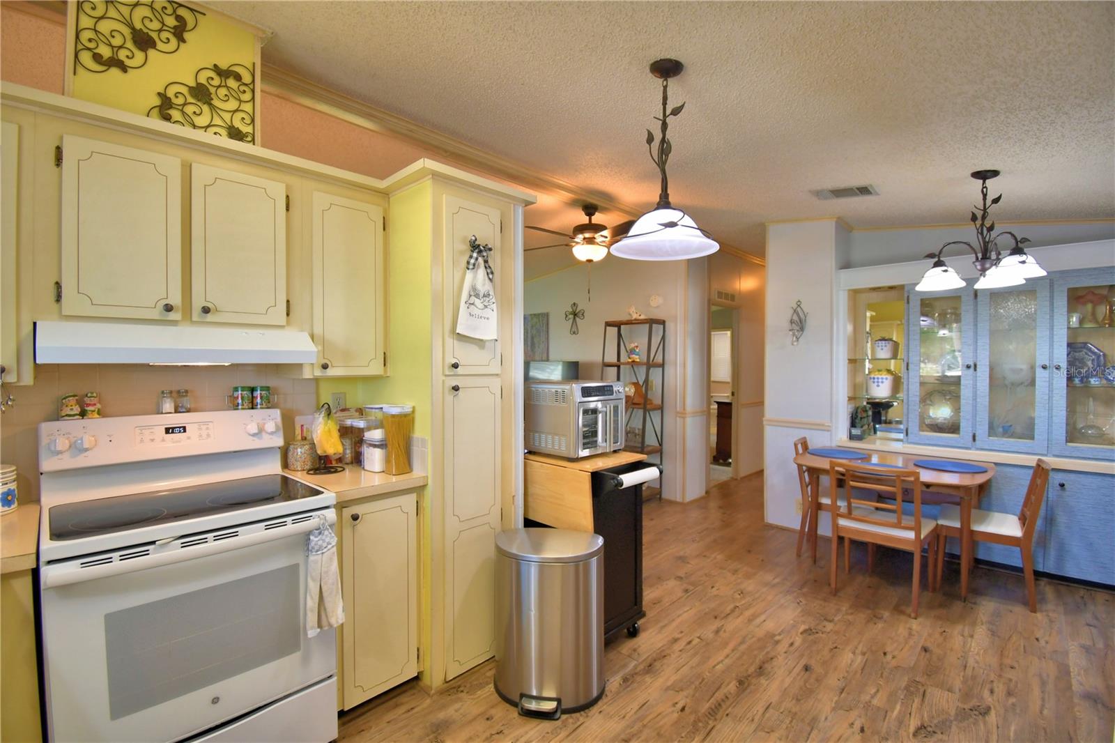 VILLAGE PARK - Residential