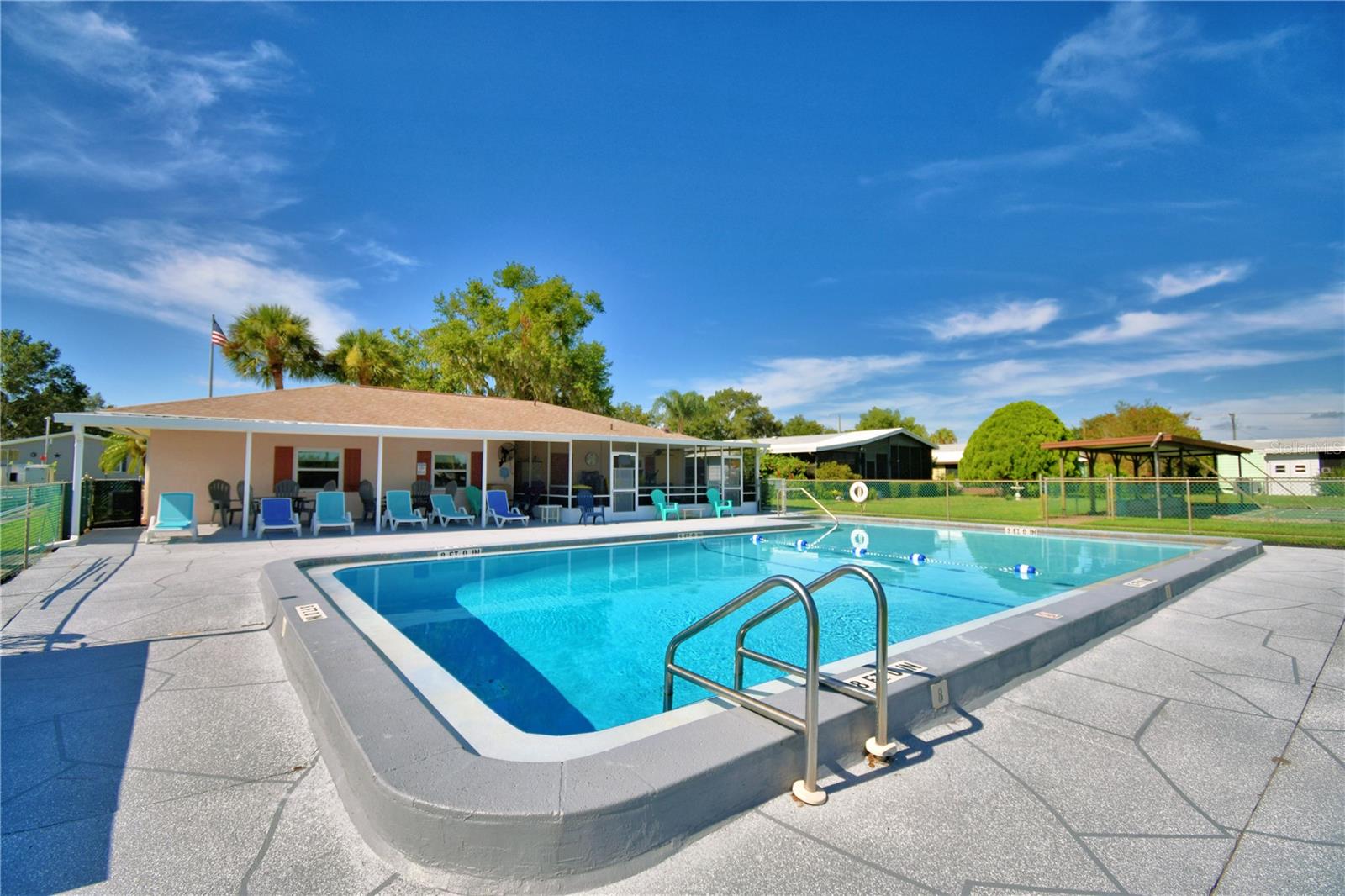 VILLAGE PARK - Residential