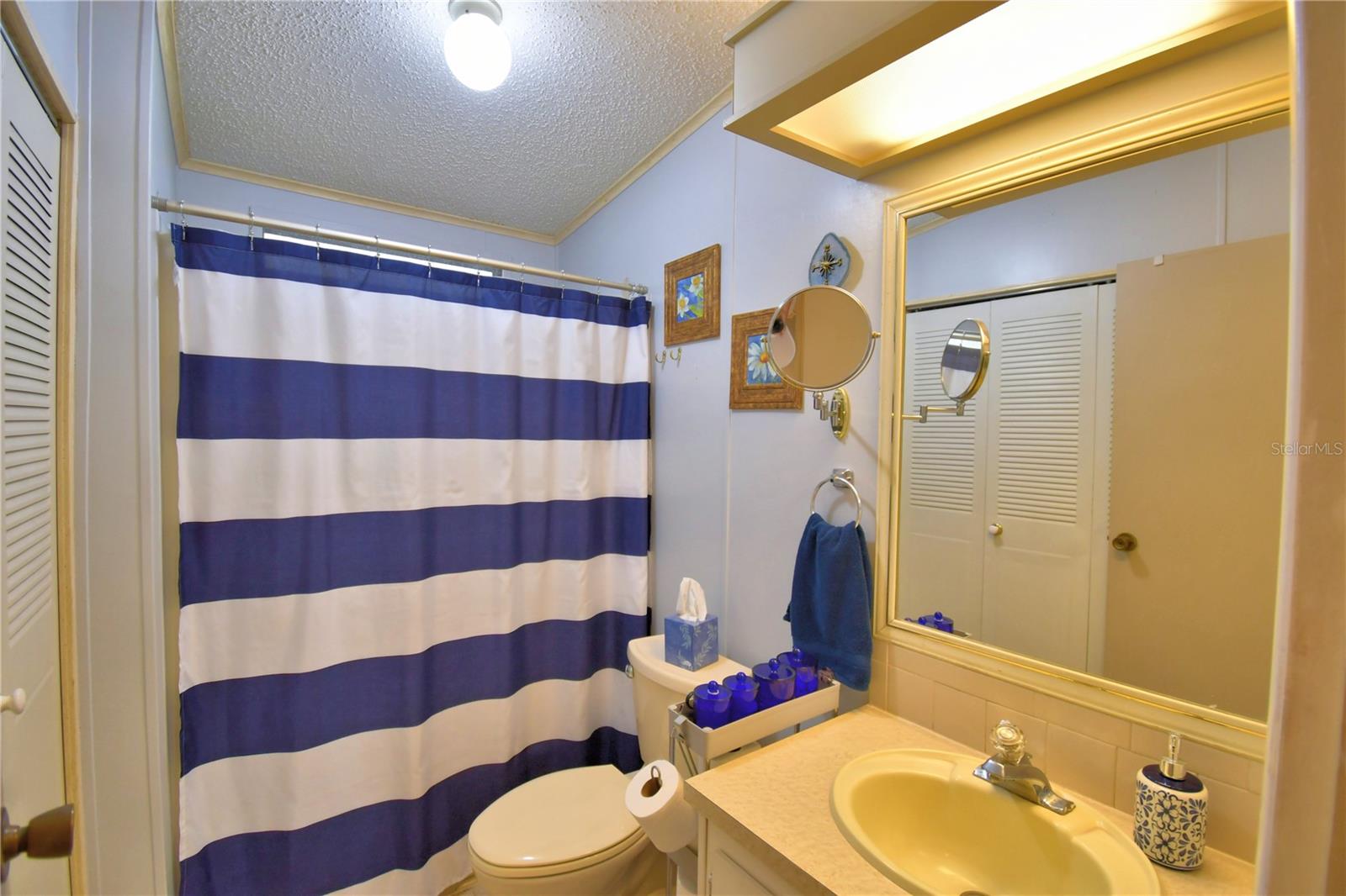 VILLAGE PARK - Residential