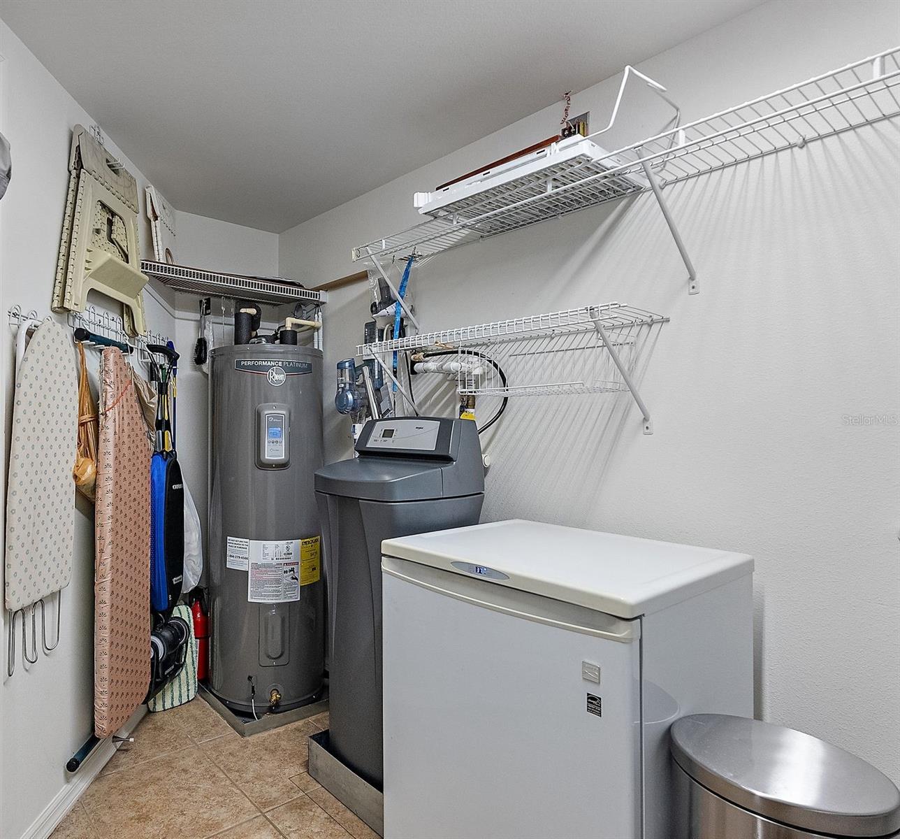 GOLF LAKE CONDO V AT EAST BAY - Residential