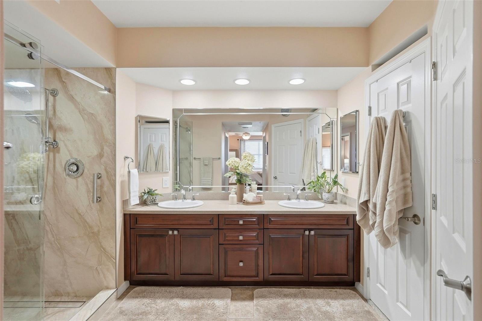 GOLF LAKE CONDO V AT EAST BAY - Residential