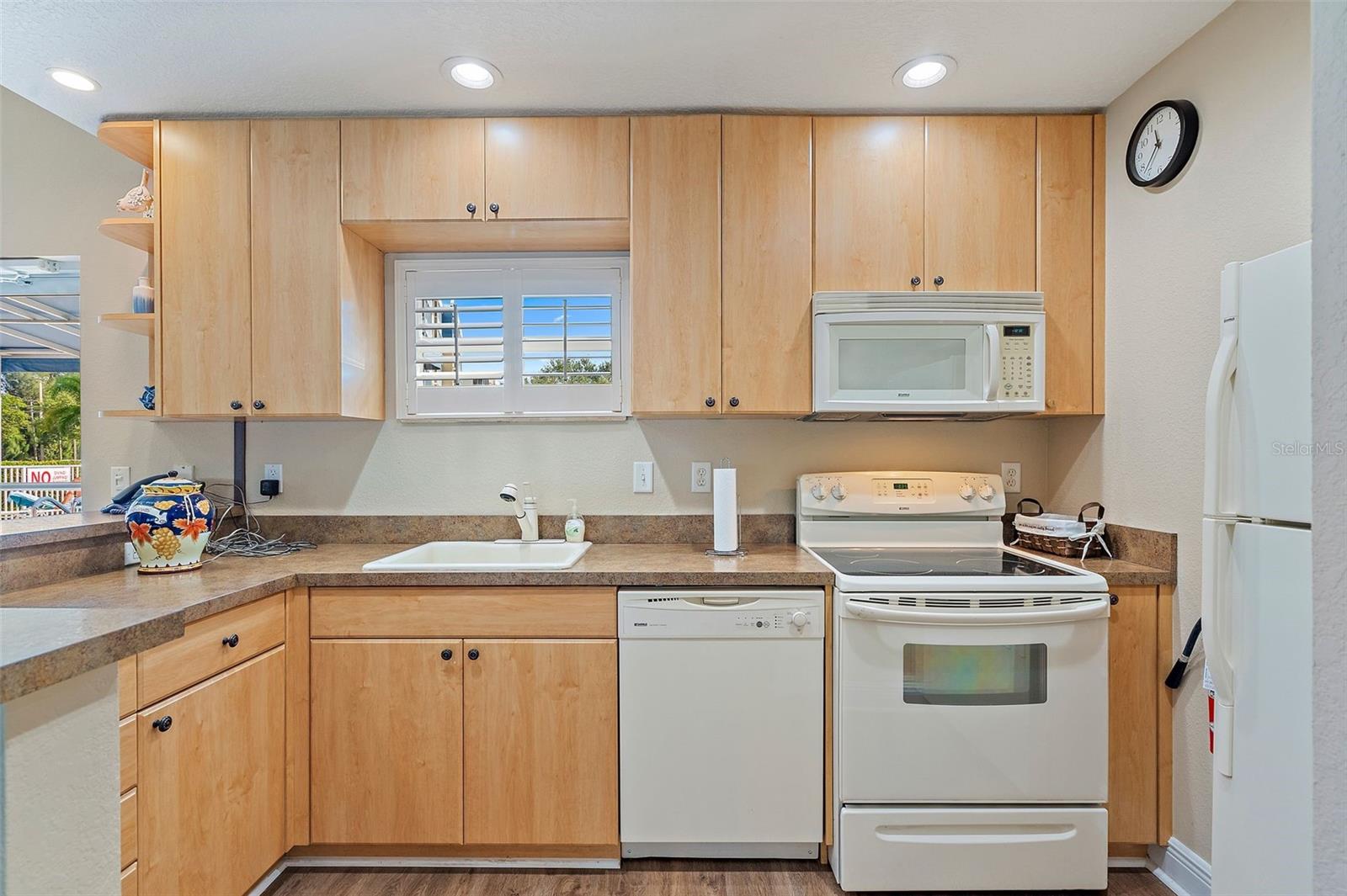 GOLF LAKE CONDO V AT EAST BAY - Residential