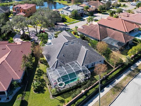 A home in PALM HARBOR