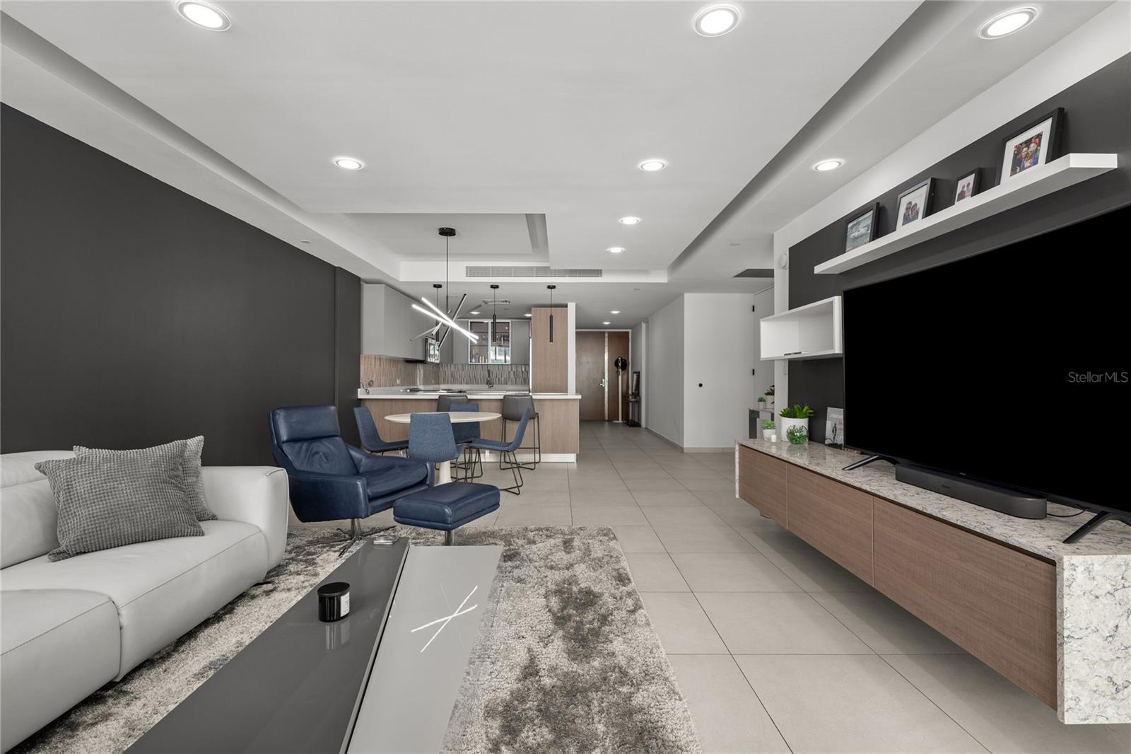 BAHIA PLAZA CONDOMINIUM - Residential