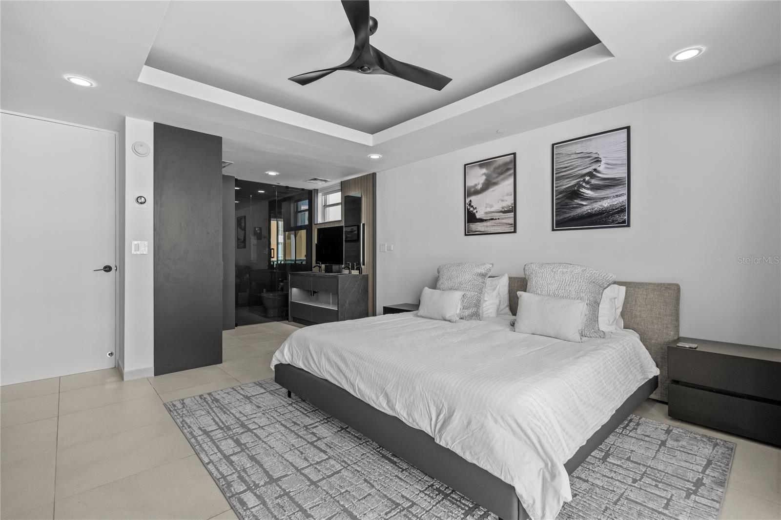 BAHIA PLAZA CONDOMINIUM - Residential