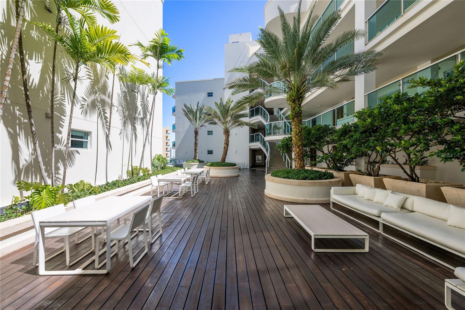 BAHIA PLAZA CONDOMINIUM - Residential