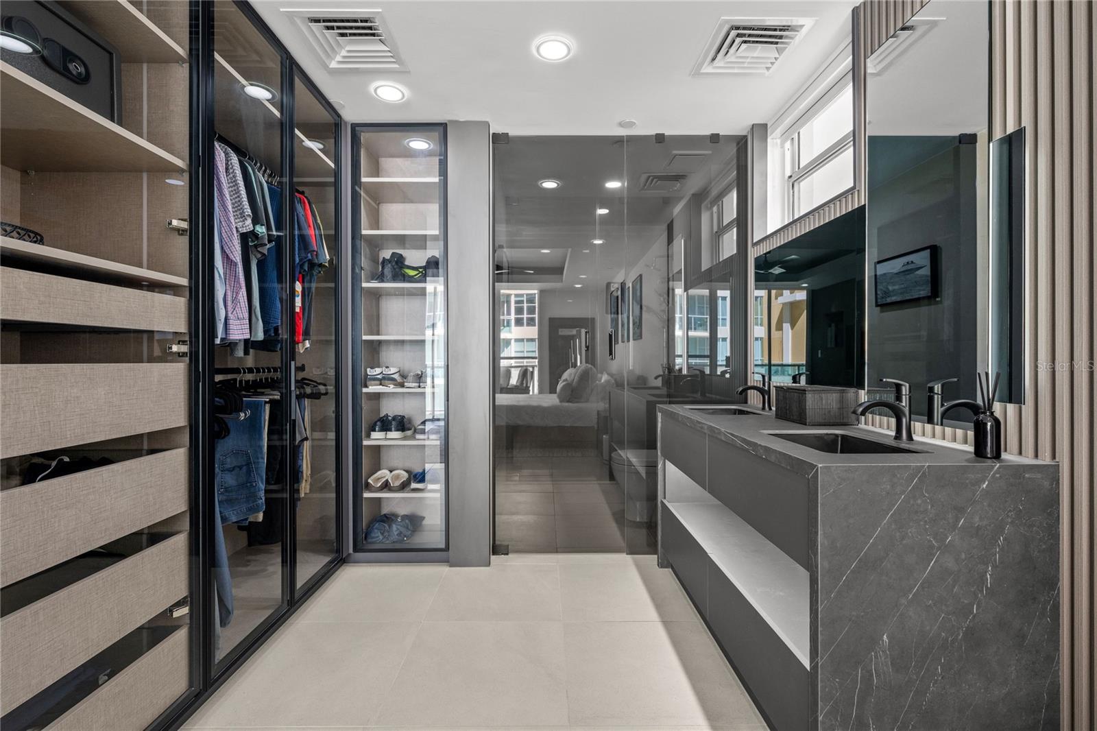 BAHIA PLAZA CONDOMINIUM - Residential