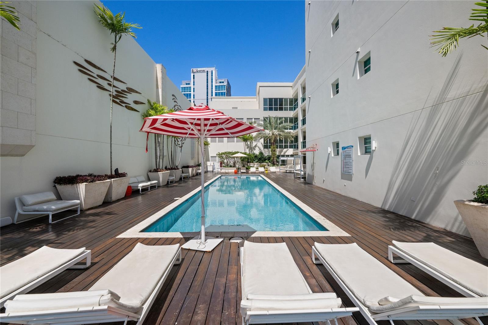 BAHIA PLAZA CONDOMINIUM - Residential