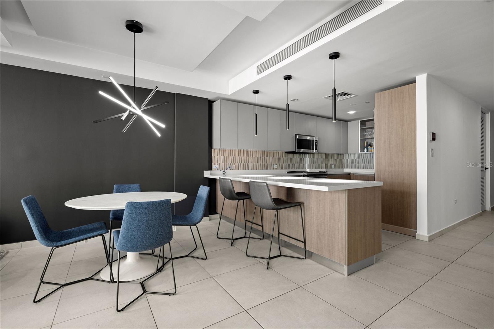 BAHIA PLAZA CONDOMINIUM - Residential