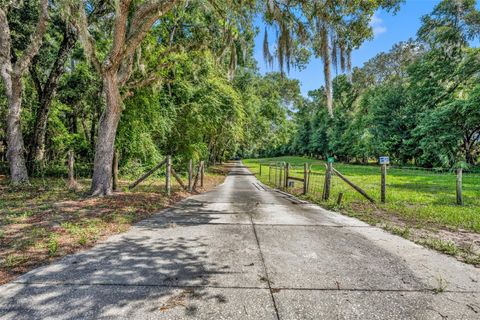 A home in APOPKA