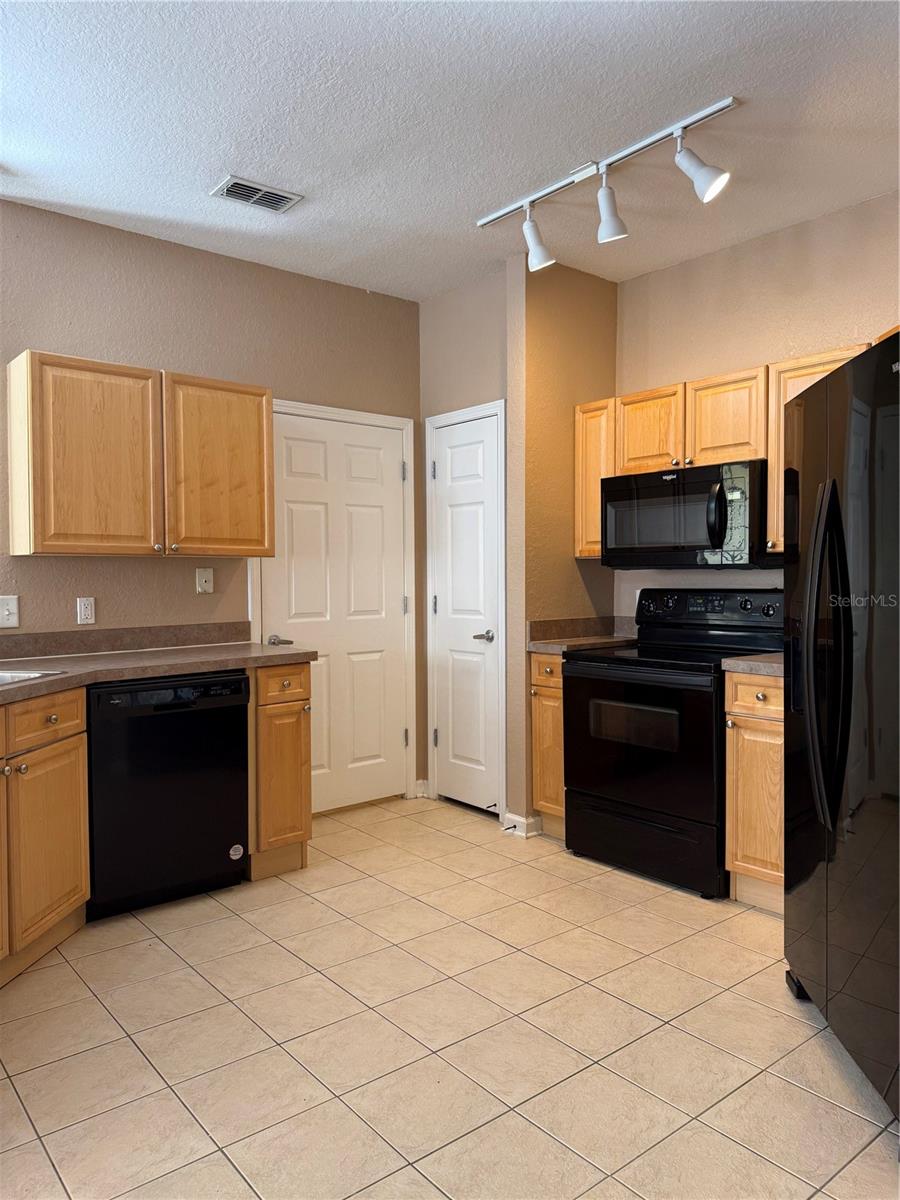 TERRACE RIDGE AT TOWN CENTER EAST CONDO - Residential