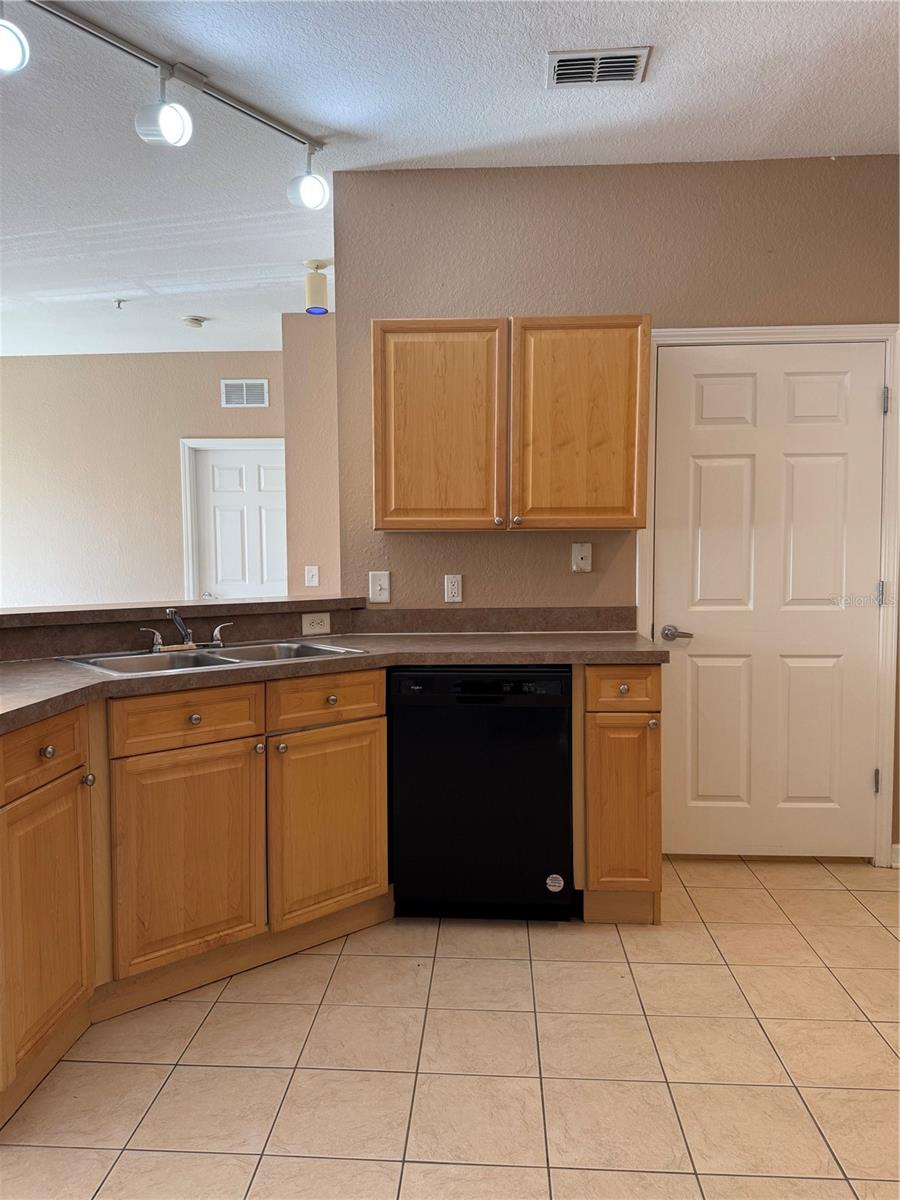 TERRACE RIDGE AT TOWN CENTER EAST CONDO - Residential