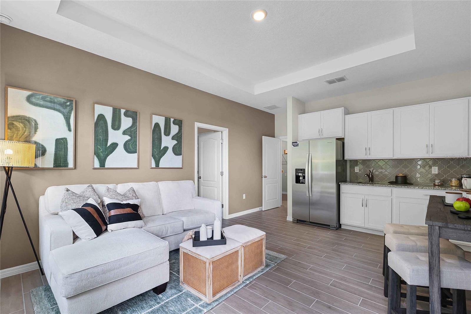 2422 GREENWOOD OAK DRIVE