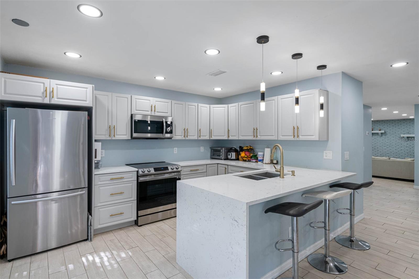 NORTH POINTE UNIT III - Residential