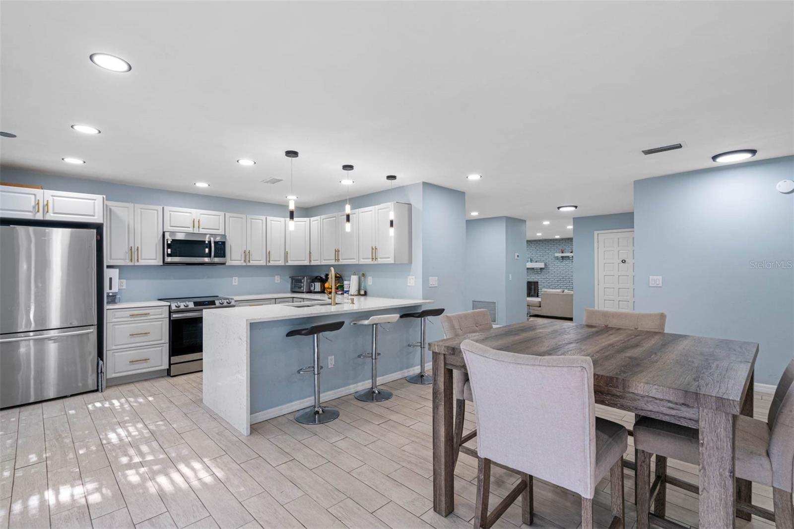 NORTH POINTE UNIT III - Residential