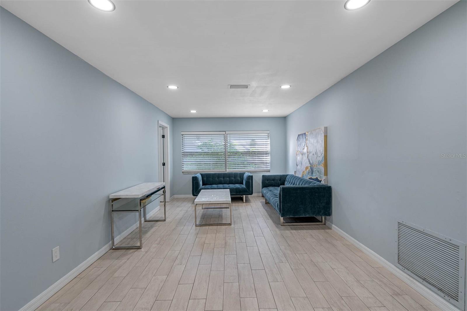 NORTH POINTE UNIT III - Residential