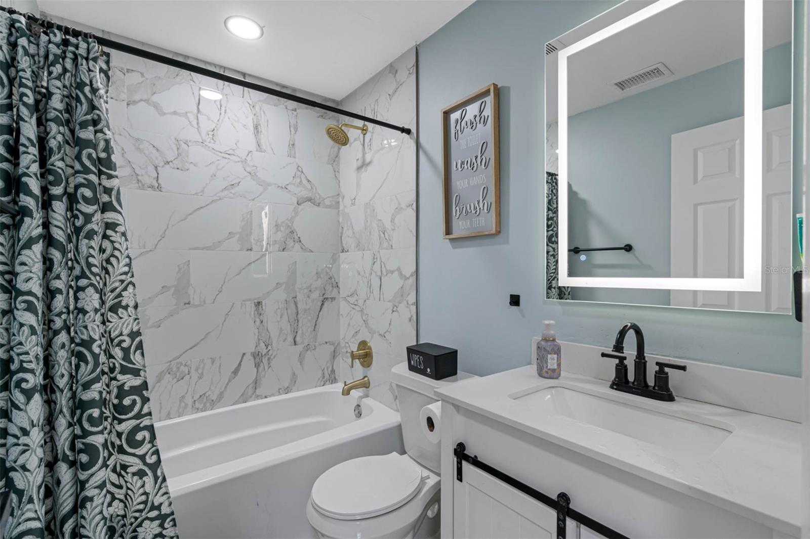 NORTH POINTE UNIT III - Residential