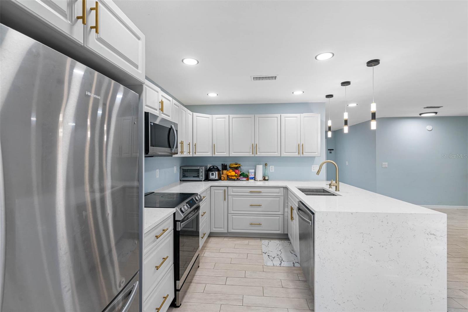 NORTH POINTE UNIT III - Residential