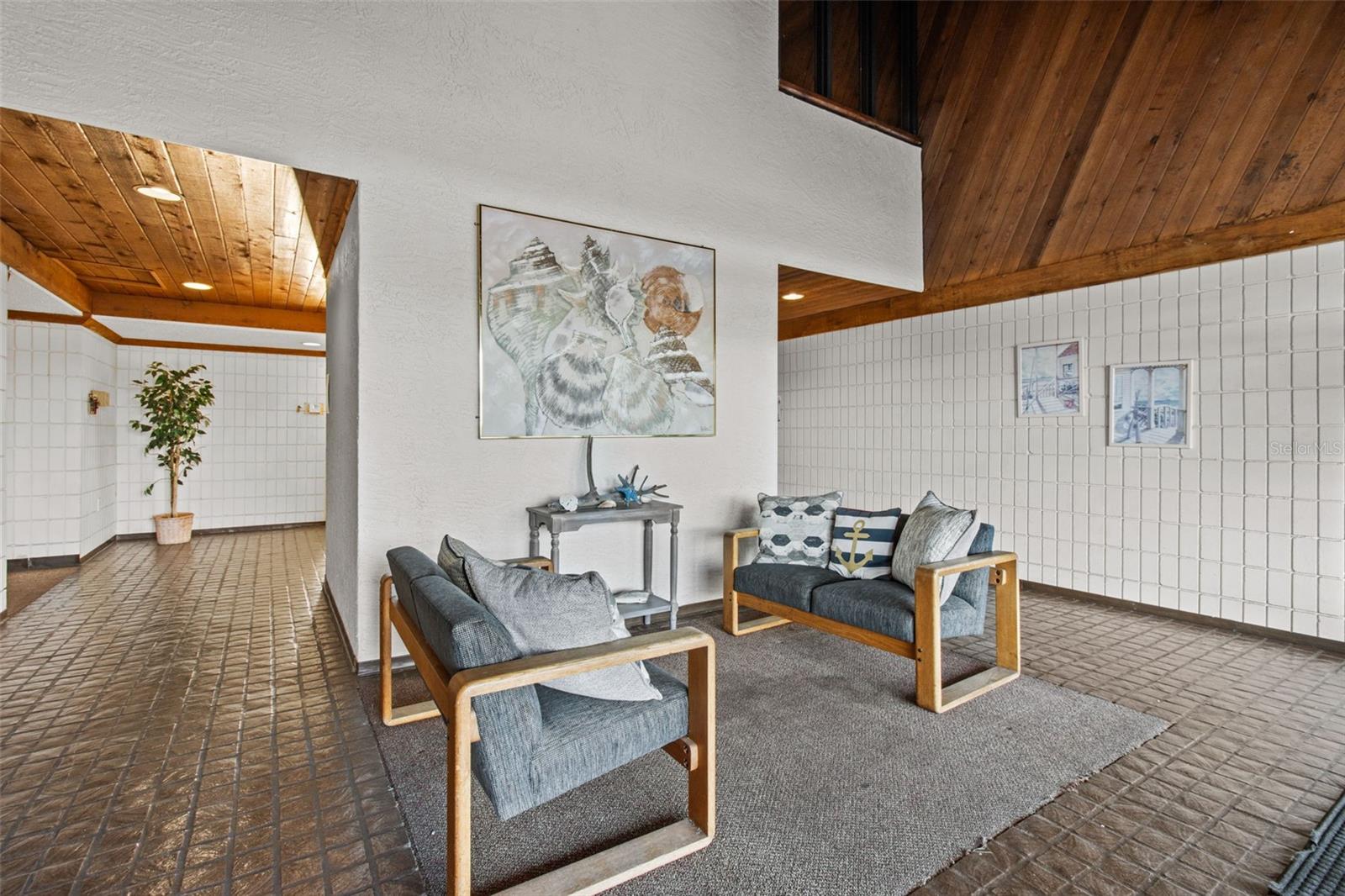 2579 COUNTRYSIDE BOULEVARD 1105