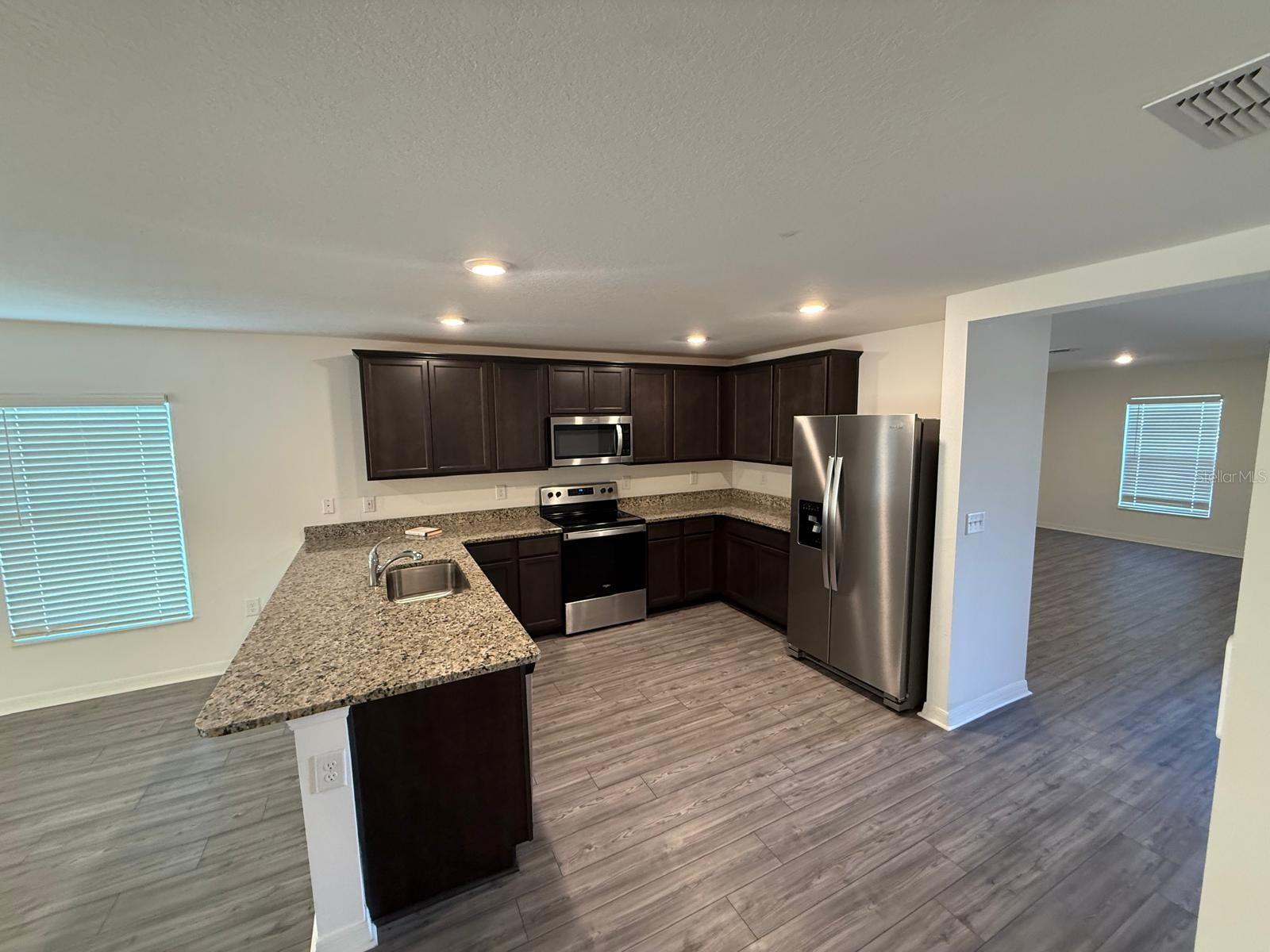 RIDGE/SWAN LAKE - Residential