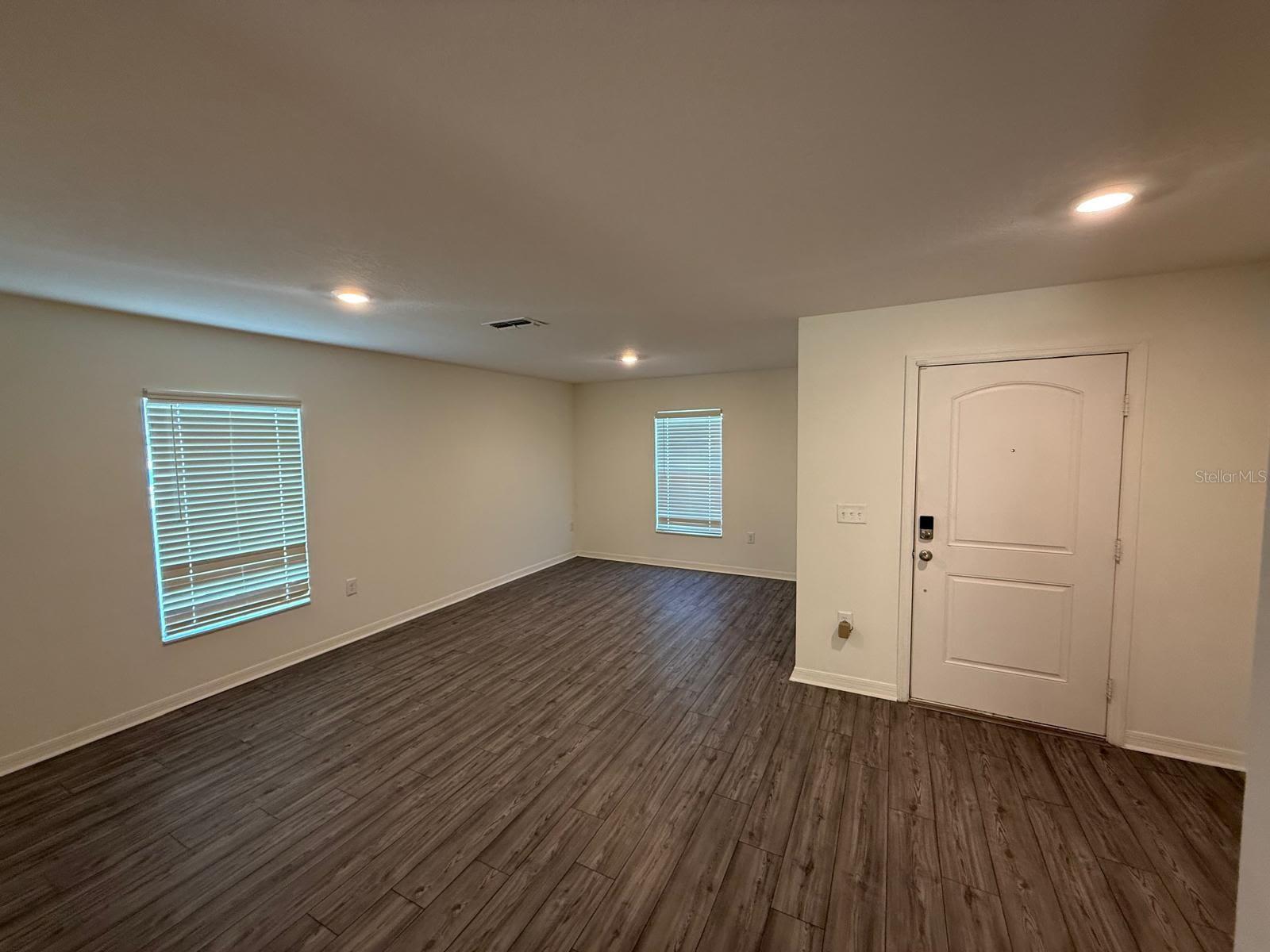 RIDGE/SWAN LAKE - Residential